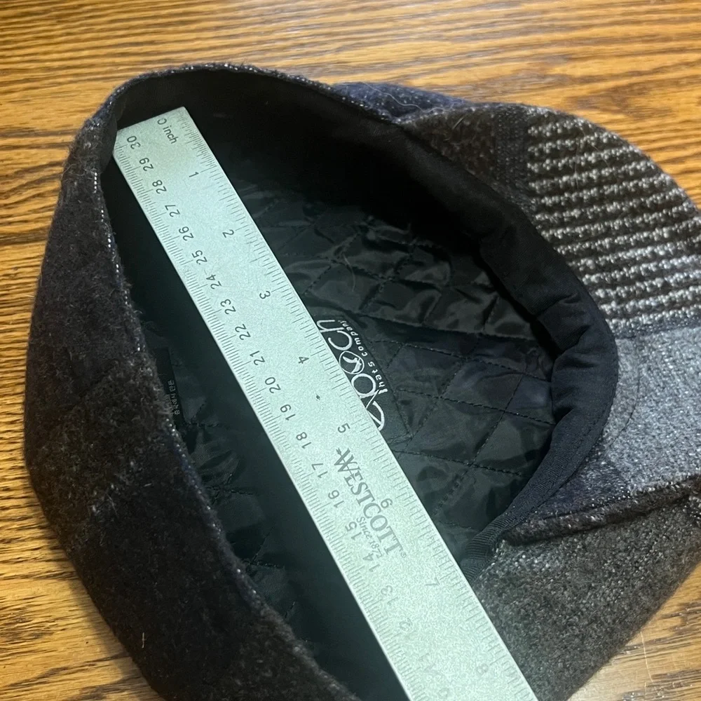 Epoch 100% wool cap “news boy”